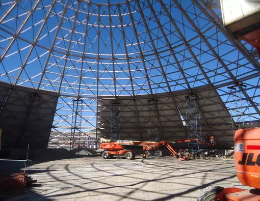Domo estructural en montaje